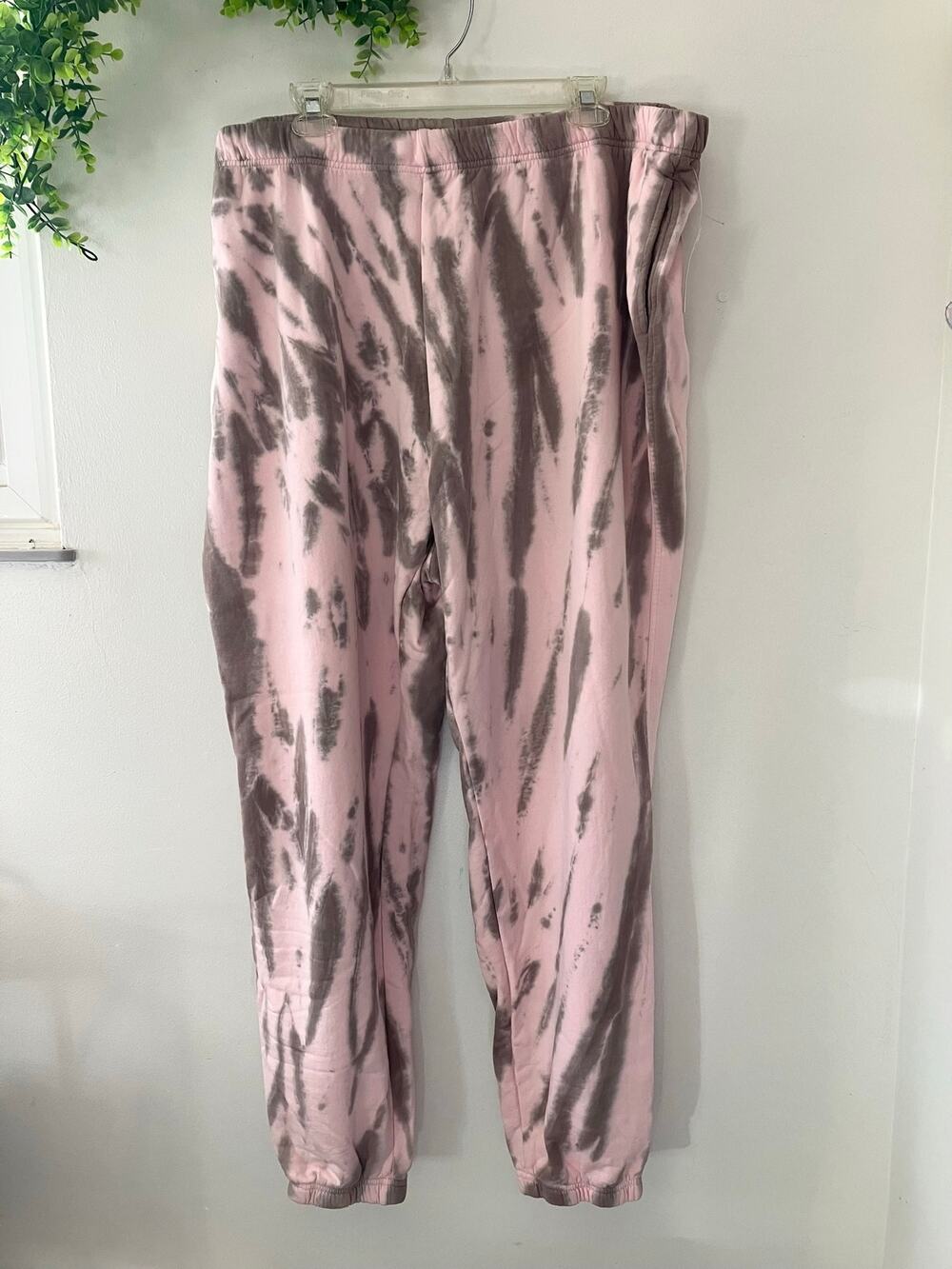 Good American Blush and Taupe Tie-Dye Boyfriend Sweatpants Size 7 4XL New